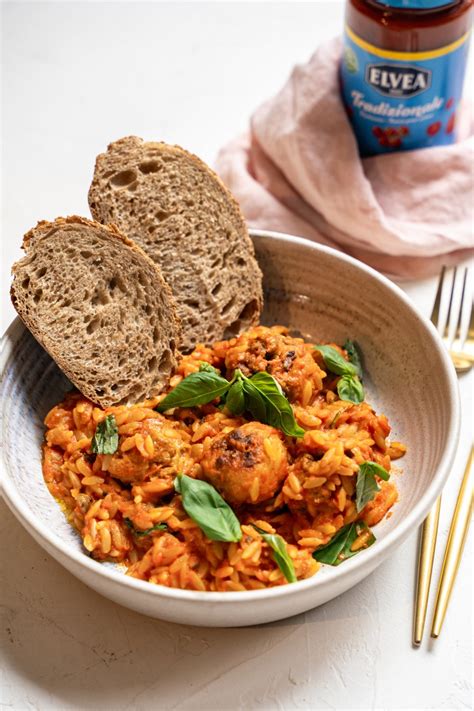 Orzo Met Tomatensaus En Kaasballetjes Recepten Njam