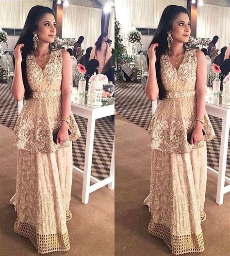 Pin By Seerat Dhillon On Pretty Indian Pakistani Outfits Dress Prom