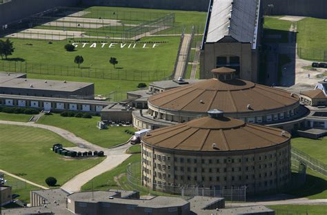 Stateville’s controversial ’roundhouse’ prison area shuttered – Chicago ...