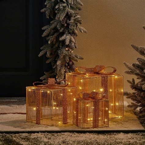 The best outdoor Christmas lights – to give your home a festive sparkle ...