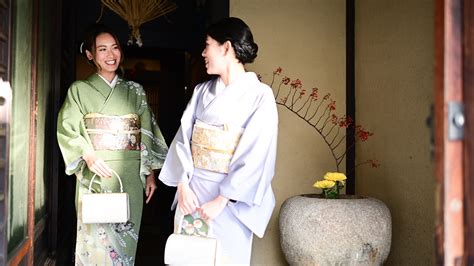 Kyoto Blooming Miyako Visiting Kimono Rental Reservation 1 Minute