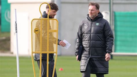 Vfl Wolfsburg Hasenhüttl Holt Seinen Sohn Ins Trainerteam Kicker