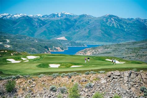 Tee Off in Style: Luxurious Golf Resorts in Utah - Skeehive