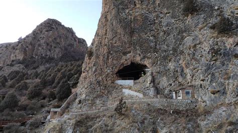 2020 How Midnight Digs At A Holy Tibetan Cave Opened A Window To