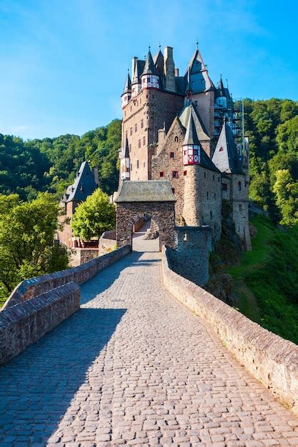 Premium Photo | Eltz castle near koblenz germany