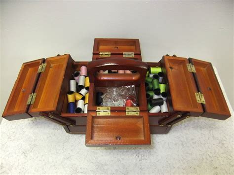 Vintage Singer Wooden Sewing Box