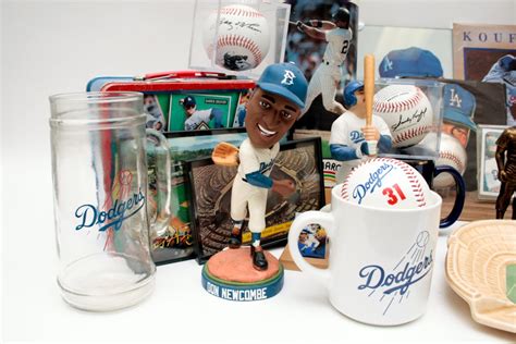 Los Angeles Dodgers Collectible Memorabilia | EBTH