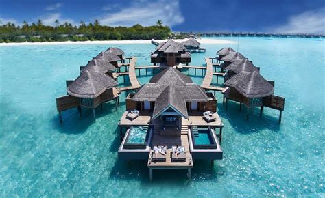 Vakkaru Maldives: 5 Star Luxury Beach Hotel Resort | The Luxe Voyager