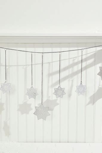 54" Snowflake Garland - Decorator's Warehouse