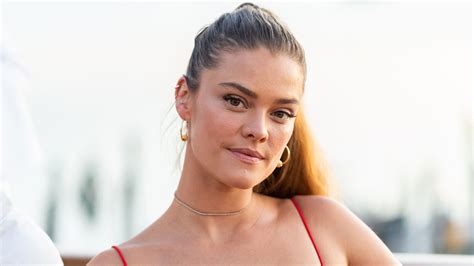 Why Is Logan Pauls Fiancee Nina Agdal Suing Dillon Danis The Us Sun