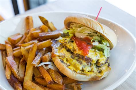 The 25 Best Burgers In LA - Los Angeles - The Infatuation