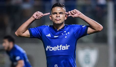 Bruno Rodrigues Encontra Solu O Para A Crise No Cruzeiro