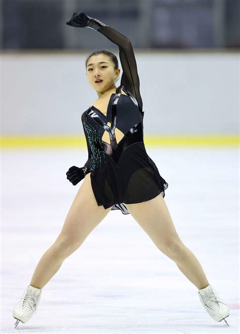 坂本花織「動きまくりたい」2日間は隔離で滑れず フィギュア写真ニュース 日刊スポーツ