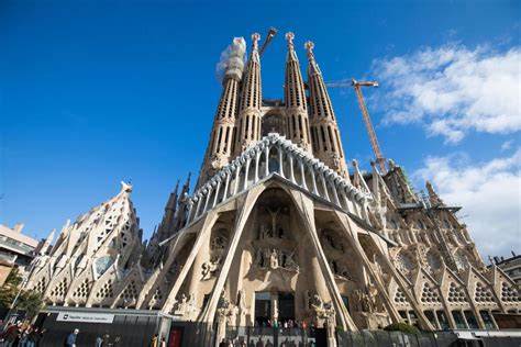 20 Breathtaking Spanish Architect Of Barcelonas Church Of The Sagrada