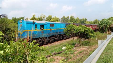 Sri Lanka Railway M A Train No Passing Gowiyapana Bridge Youtube