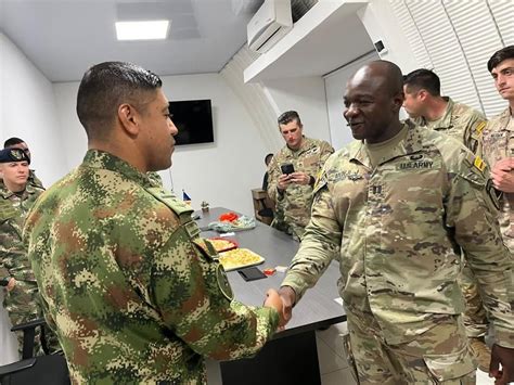 Ejército Nacional de Colombia on Twitter En Tolemaida la Escuela de