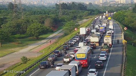 Trânsito de 1 hora em rodovias que chegam a São Paulo confira Gazeta