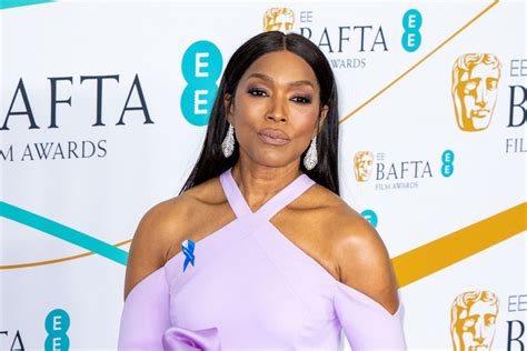 Baftas 2023 Black Panther Wakanda Forever Star Angela Bassett In Pamella Roland In Or Out