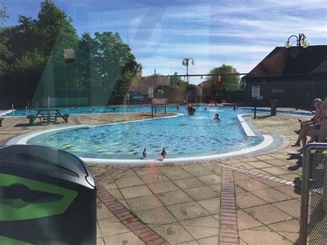 Tonbridge Swimming Pool and Spa: Top Tips Before You Go (with Photos ...