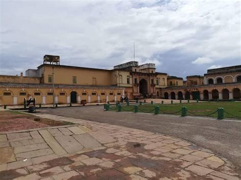 Inside Ramnagar Fort: The Main Courtyard | House styles, Mansions, Courtyard