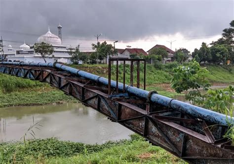 pipa saluran pdam bocor  tulungagung ternyata