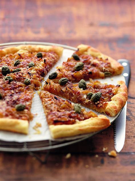 Recette De Pizza Aux Oignons Doux Marie Claire