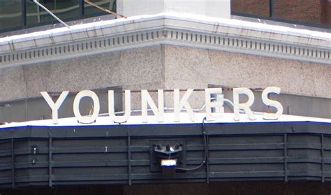 Des Moines Ia Younkers Department Store 3 Sign Walnut And Army