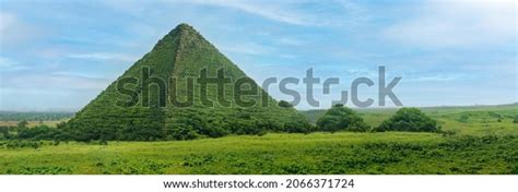 Green Pyramids Stock Photos And Pictures 98568 Images Shutterstock