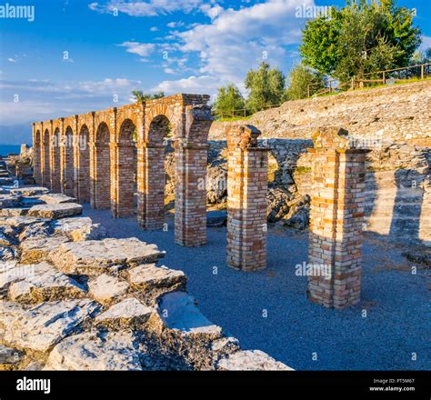 Catullus Sirmione Hi Res Stock Photography And Images Alamy