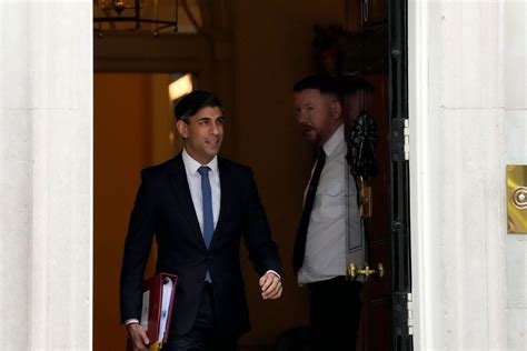 Uk Leader Rishi Sunak Tries To Quell Conservative Revolt Over His