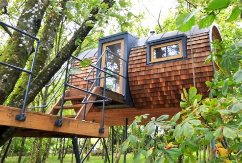 Live In Harmony With Nature In These Super Sexy Tree House Cabins By Bower House