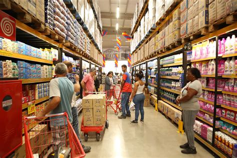 BH ATACADO E VAREJO CHEGA EM VISCONDE DO RIO BRANCO Supermercados BH