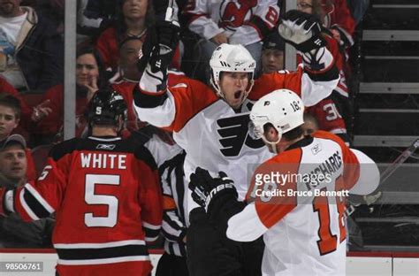 3910 Chris Pronger Photos And High Res Pictures Getty Images