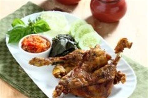 Bebek Goreng Sambal Korek Sajian Sedap