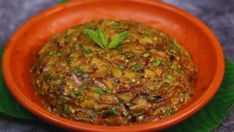 জিভে জল আনা বেগুনের ভর্তা রেসিপি Beguner Bharta Recipe