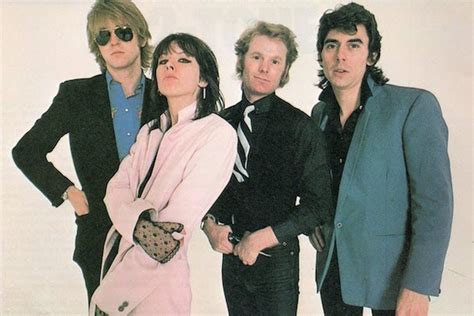 10 Best Pretenders Songs of All Time - Singersroom.com