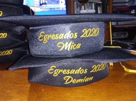 Gorros De Egresados Birretes Sombreros Con Nombre Y Borla En Venta En