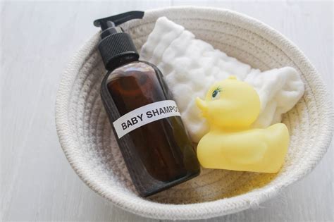 Homemade Baby Shampoo w/Natural Ingredients & Essential Oils