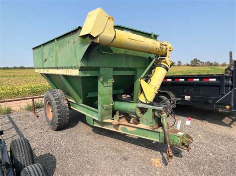 1210A John Deere Grain Cart - Gavel Roads Online Auctions