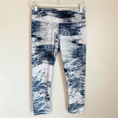 Fabletics Mid Rise Powerhold Capris Cropped Leggings Blue White Print