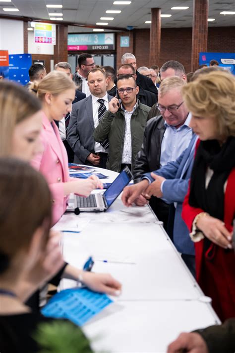 Stacja Paliw Mi Dzynarodowe Targi Stacja Paliw