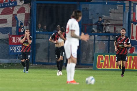 Apertura F Nix Obtuvo Su Primer Triunfo Al Golear A Nacional Que