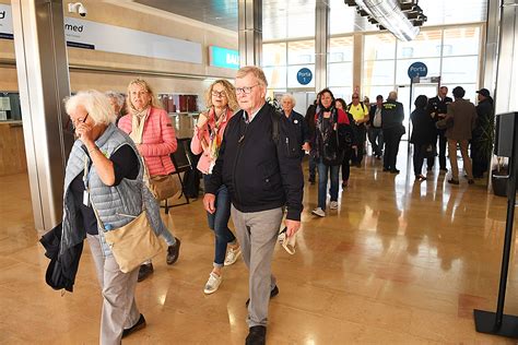 Fotos Llega al puerto de Maó el primer crucero de la temporada