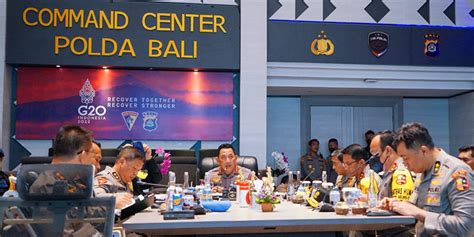 Tinjau Command Center Di Polda Bali Kapolri Pastikan Pengamanan KTT G 20