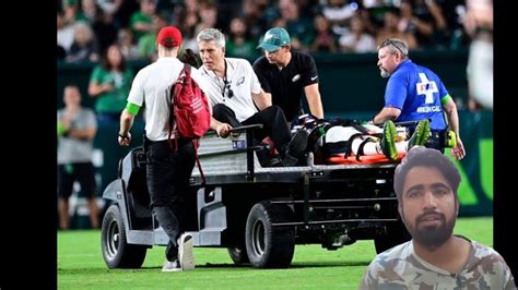 Eagles Tyrie Cleveland Moro Ojomo Suffer Neck Injuries Carted Off