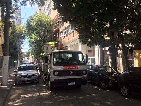 Comerciantes Do Centro De Niter I Somam Mais De Horas Sem Luz