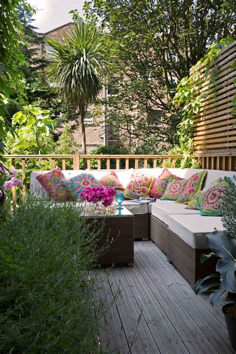 Small deck ideas: 14 stylish ways to optimize less-than-large decking ...