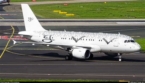 LX GVV Global Jet Luxembourg Airbus A319 115 ACJ Photo By Chris De