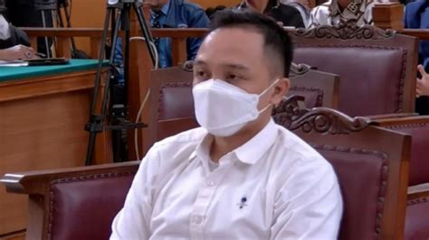 Banding Ditolak Hukuman Ricky Rizal Tetap 13 Tahun Penjara