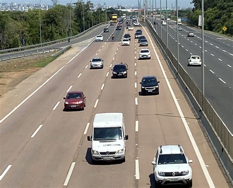 S Bado De Tr Nsito Intenso E Pontos De Congestionamento Em Dire O Ao